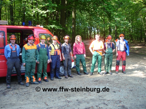 Gruppenfoto im Forst bei Saulburg motorsgenfhrer iii